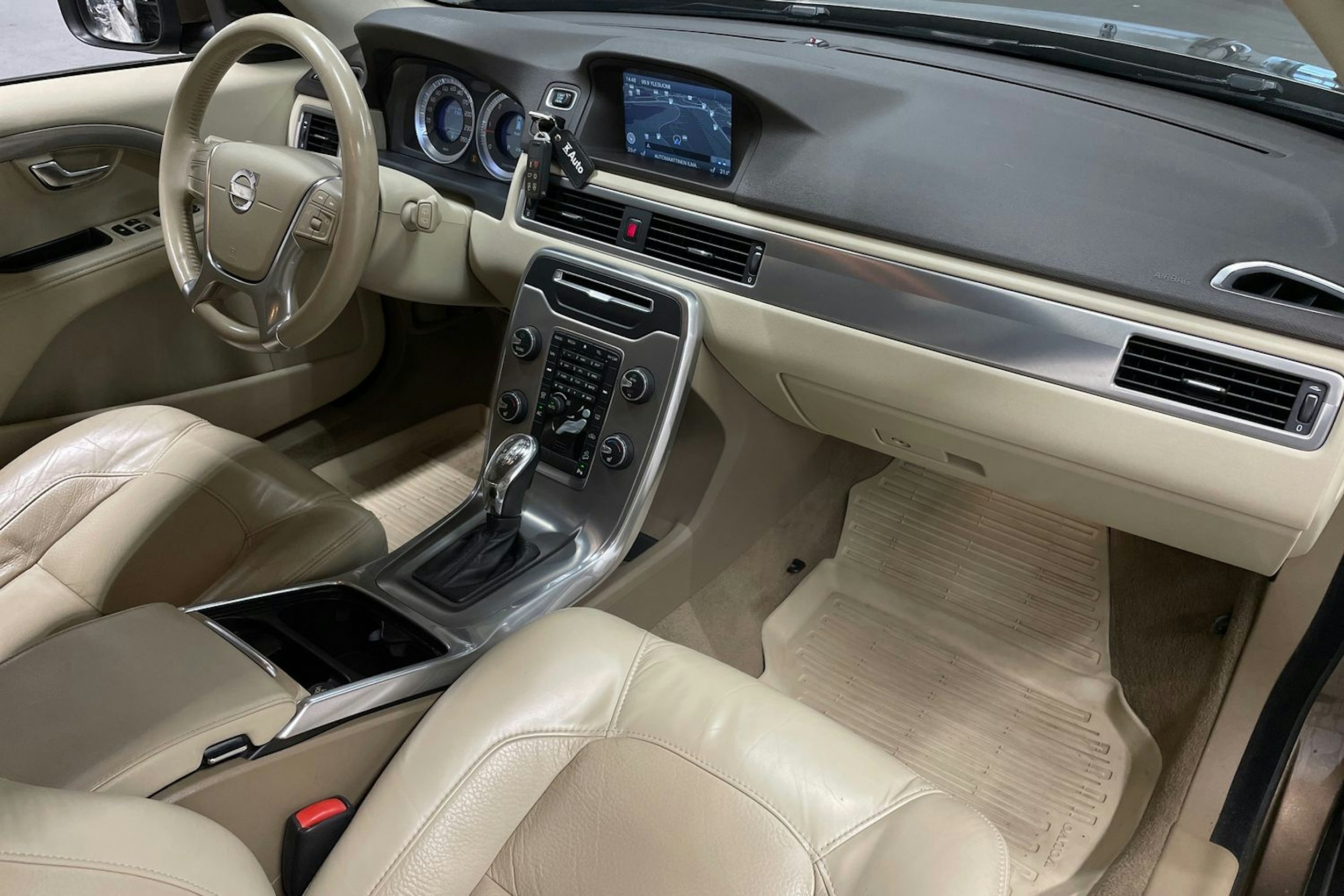 ruskea (beige) Volvo XC70 2013 kuva 27.