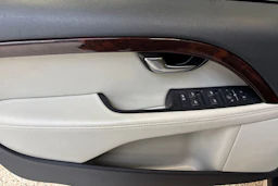 valkoinen Volvo XC70 2013 kuva 15.