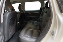 valkoinen Volvo XC70 2014 kuva 10.