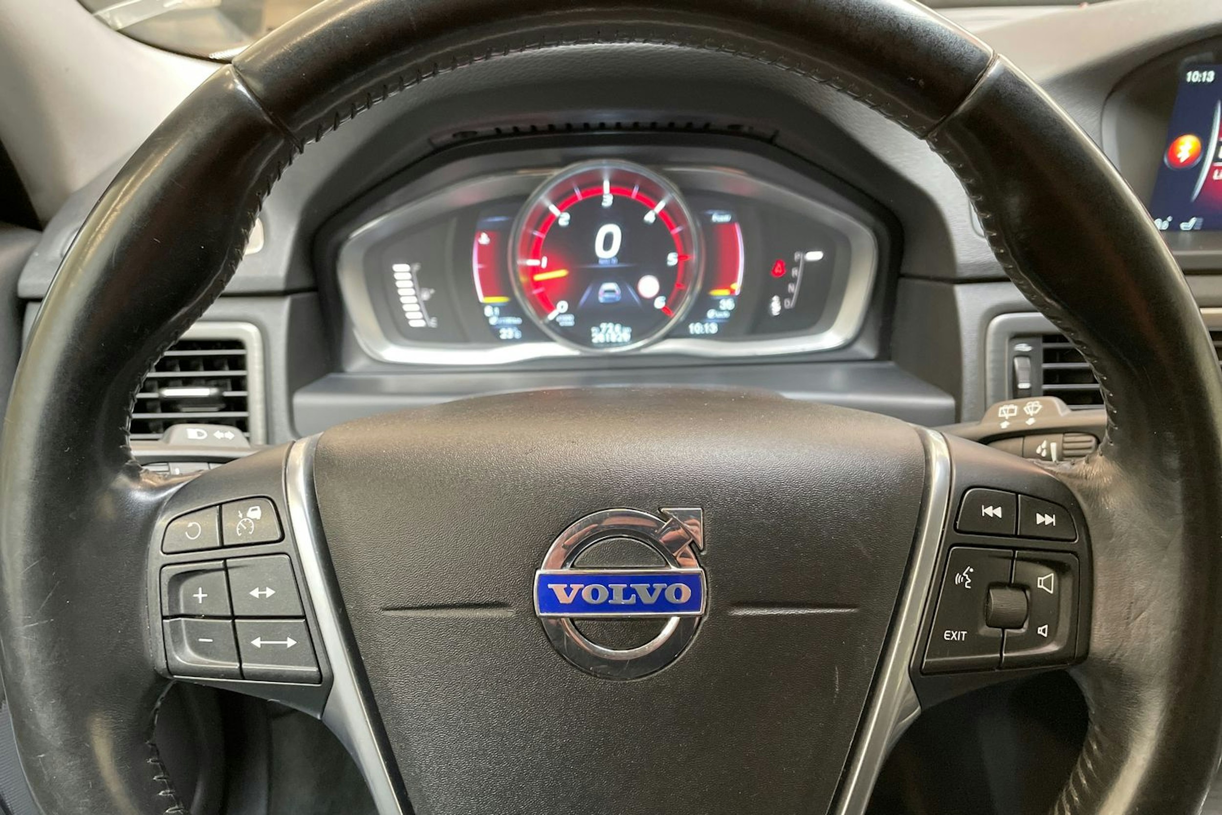 valkoinen Volvo XC70 2014 kuva 16.