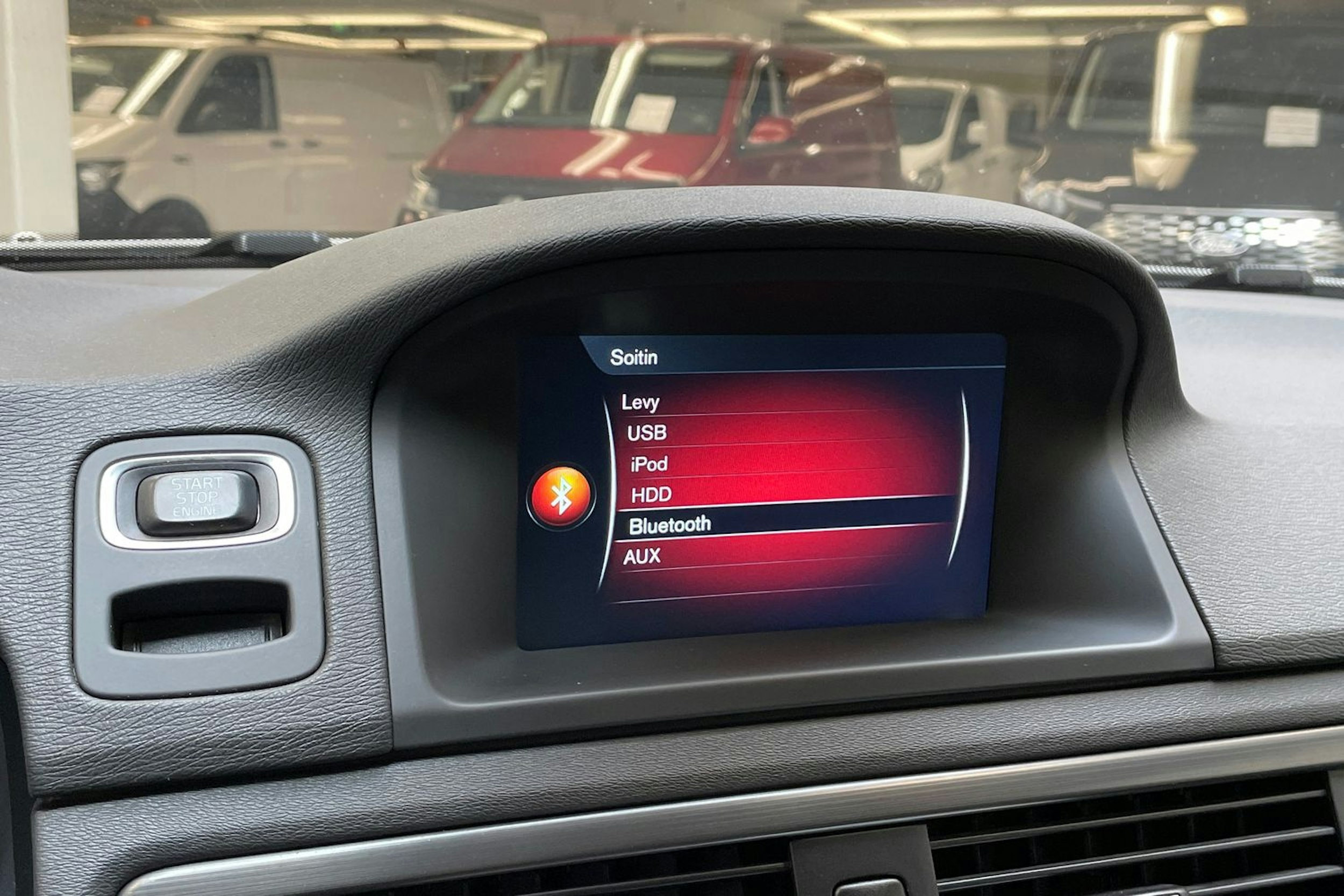 valkoinen Volvo XC70 2014 kuva 19.