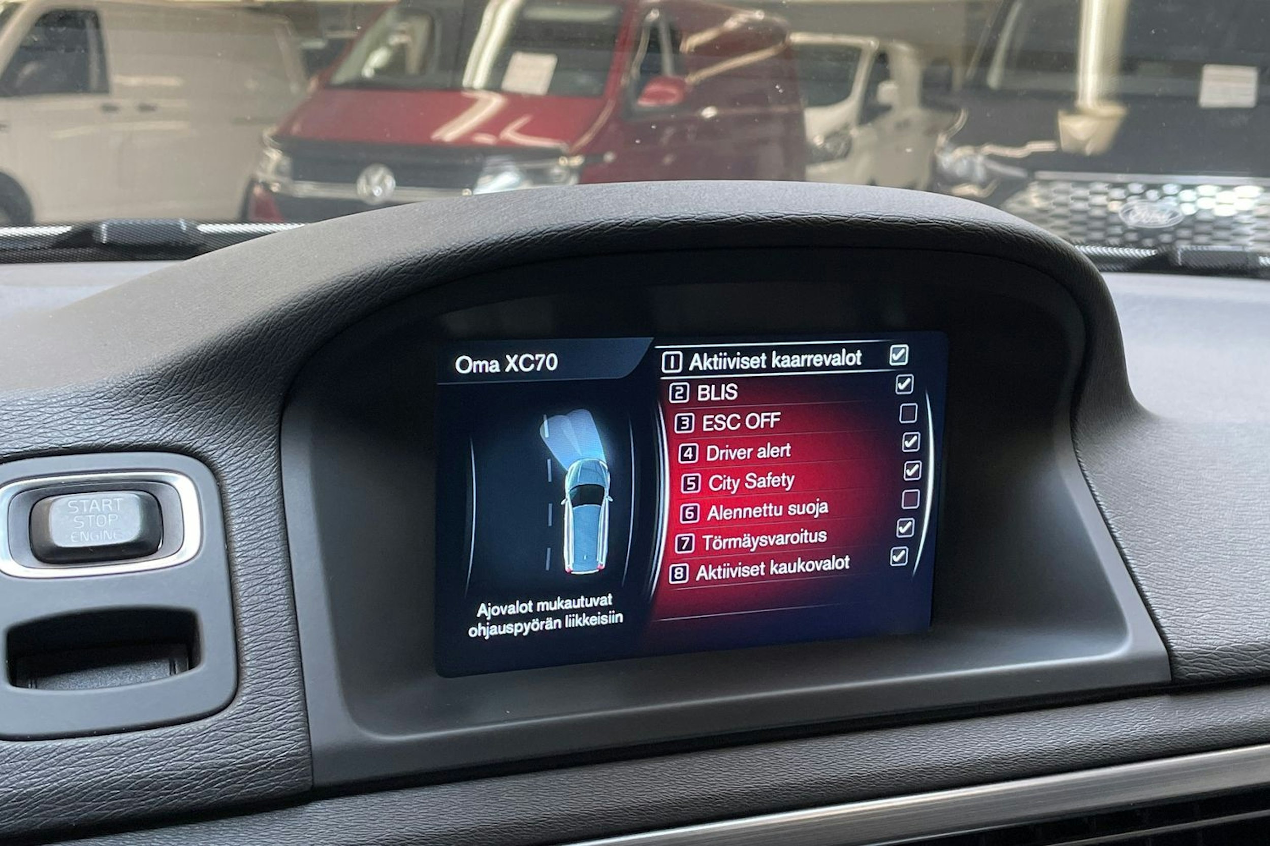 valkoinen Volvo XC70 2014 kuva 21.