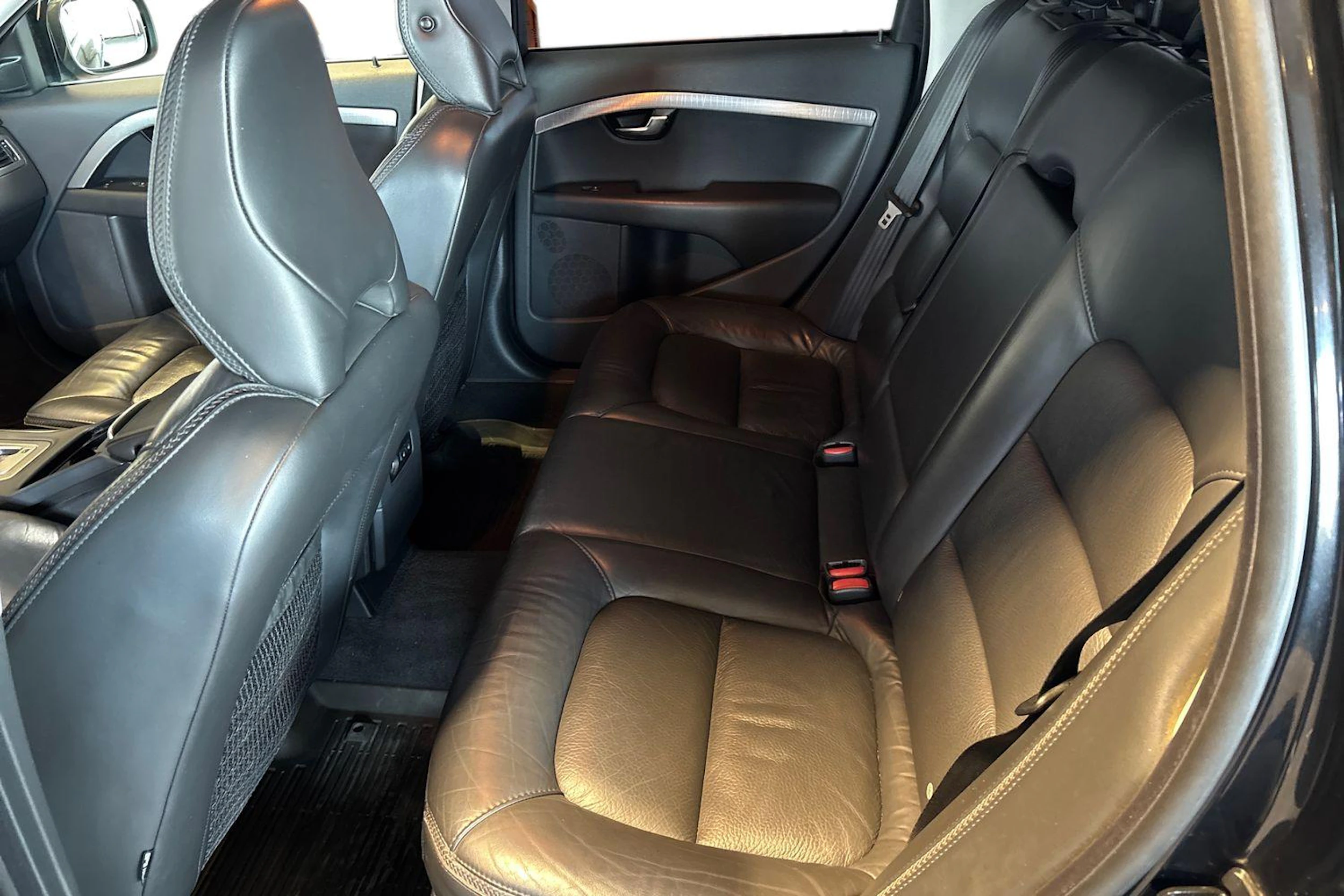 musta Volvo XC70 2011 kuva 10.