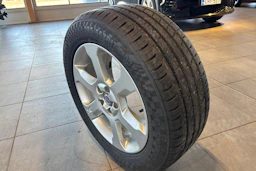 musta Volvo XC70 2011 kuva 20.