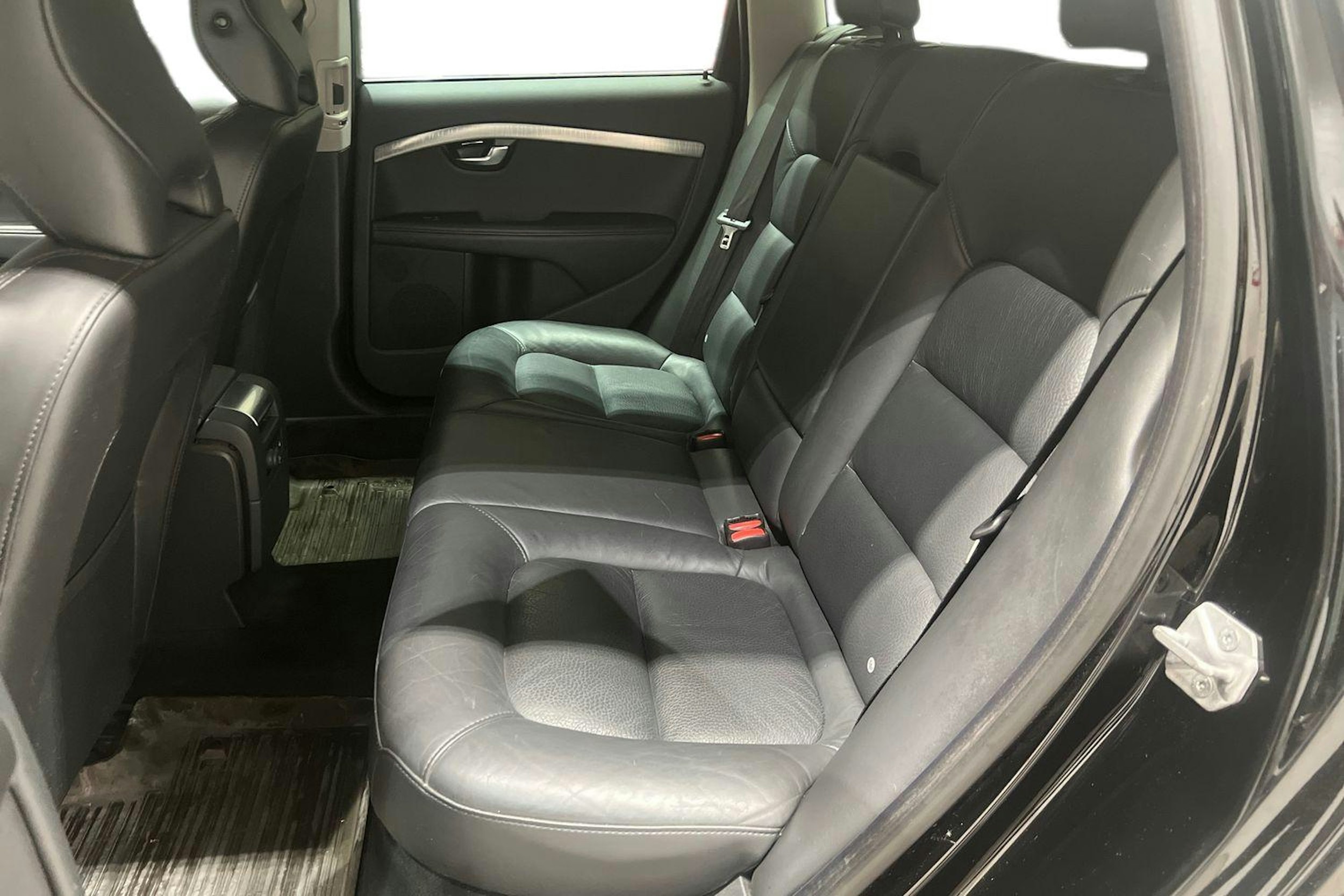 musta Volvo XC70 2014 kuva 11.