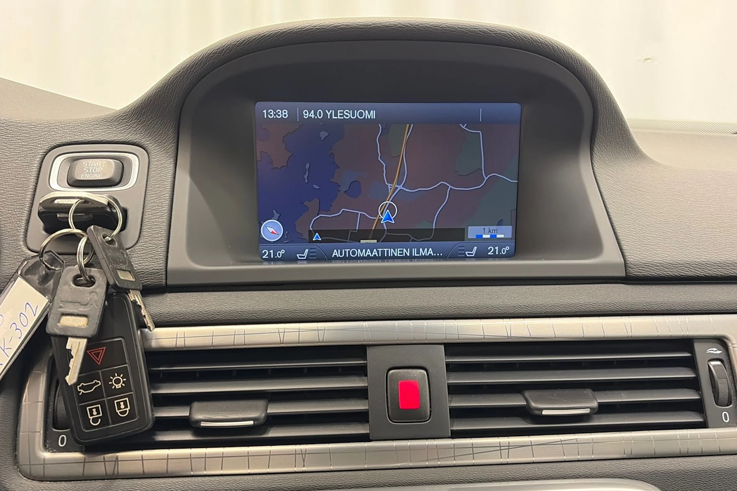 Musta Volvo XC70 2014 kuva 16.