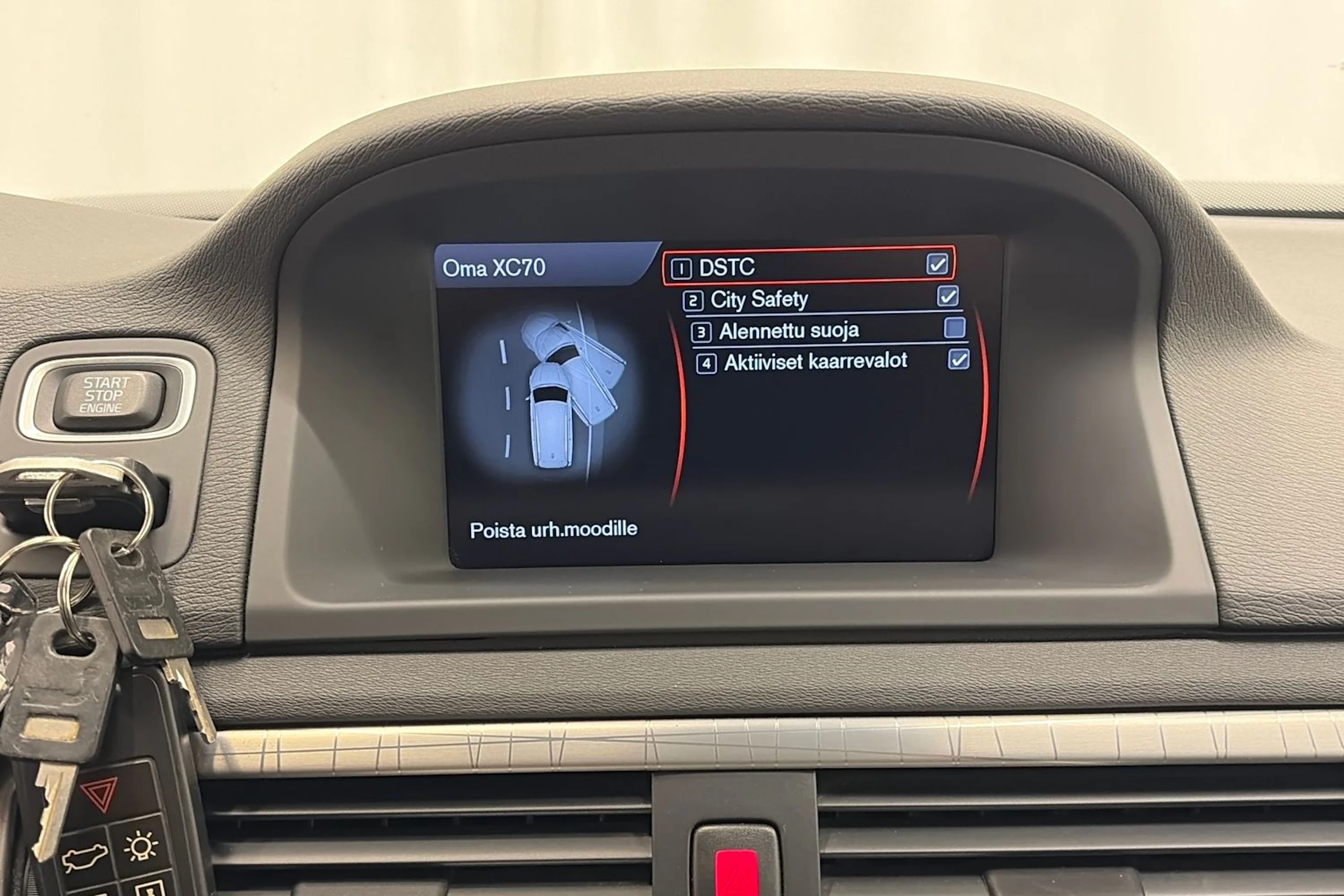 Musta Volvo XC70 2014 kuva 18.