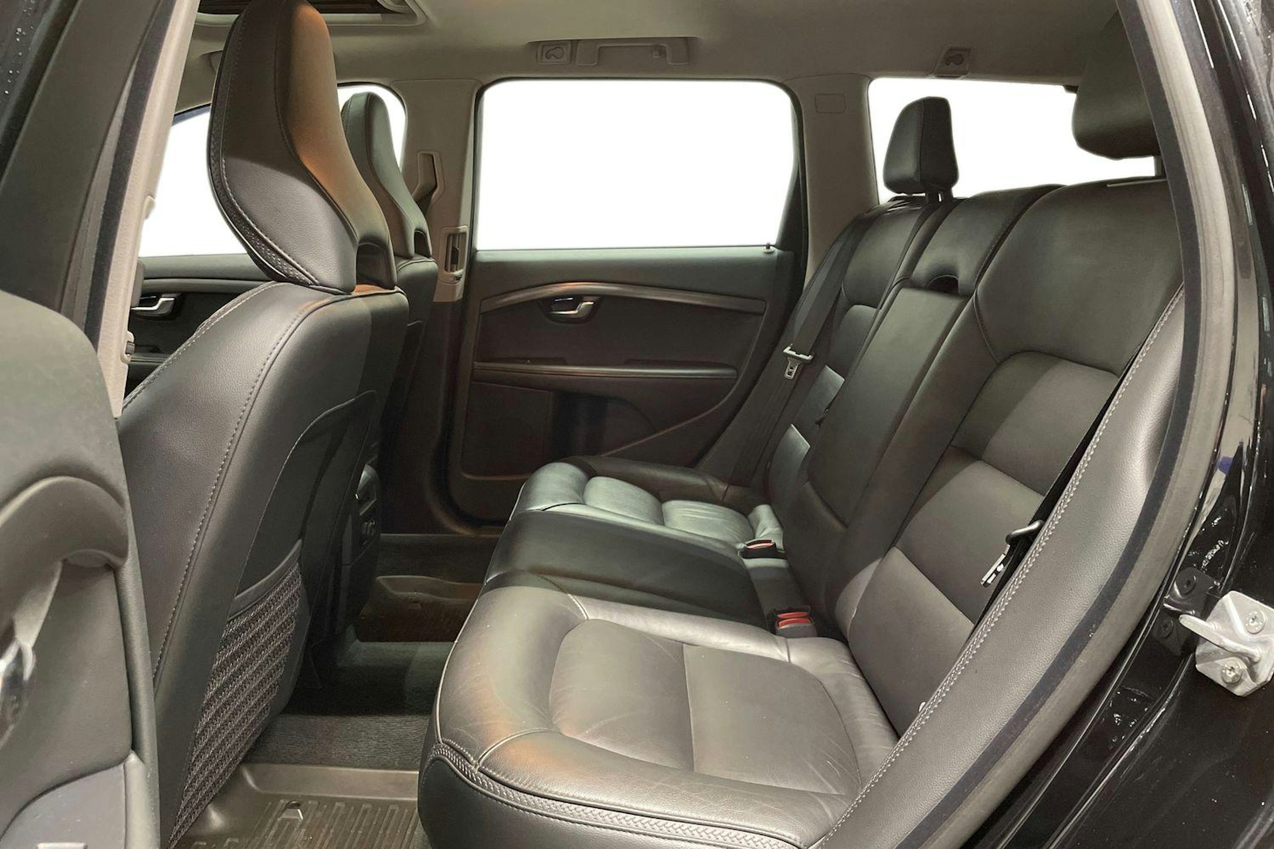 musta Volvo XC70 2015 kuva 10.