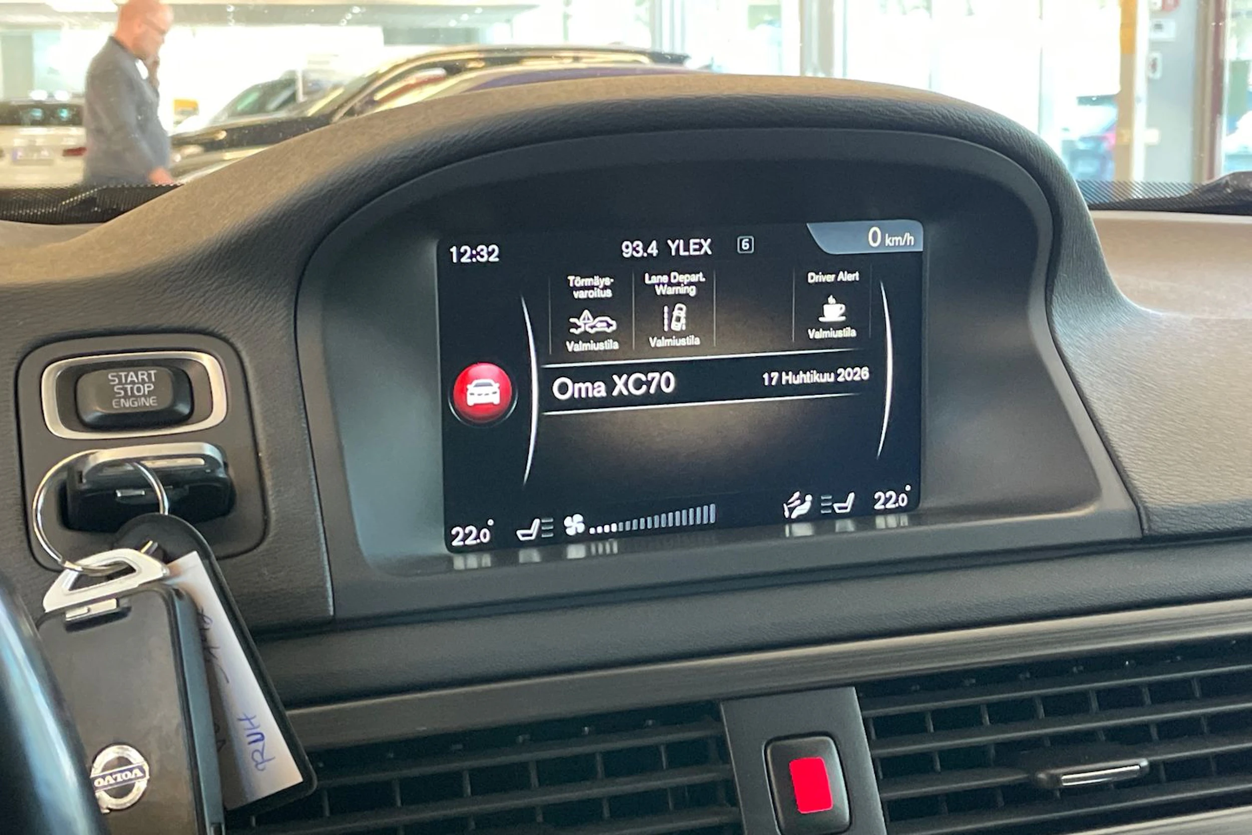musta Volvo XC70 2015 kuva 18.