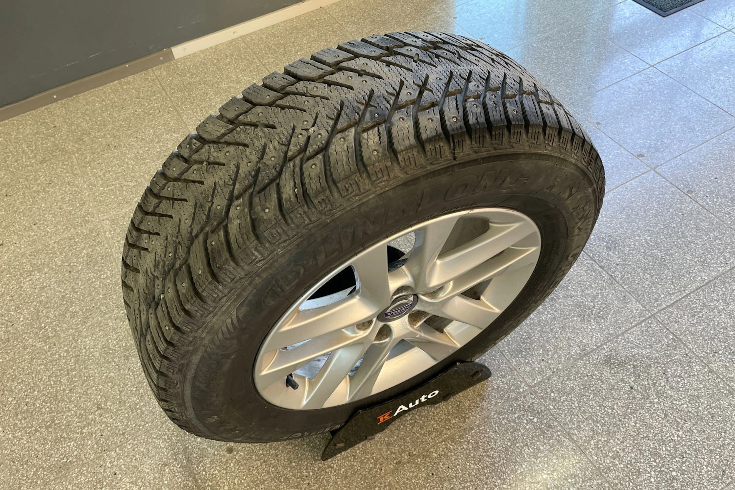 musta Volvo XC70 2015 kuva 26.