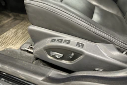 musta Volvo XC70 2016 kuva 4.