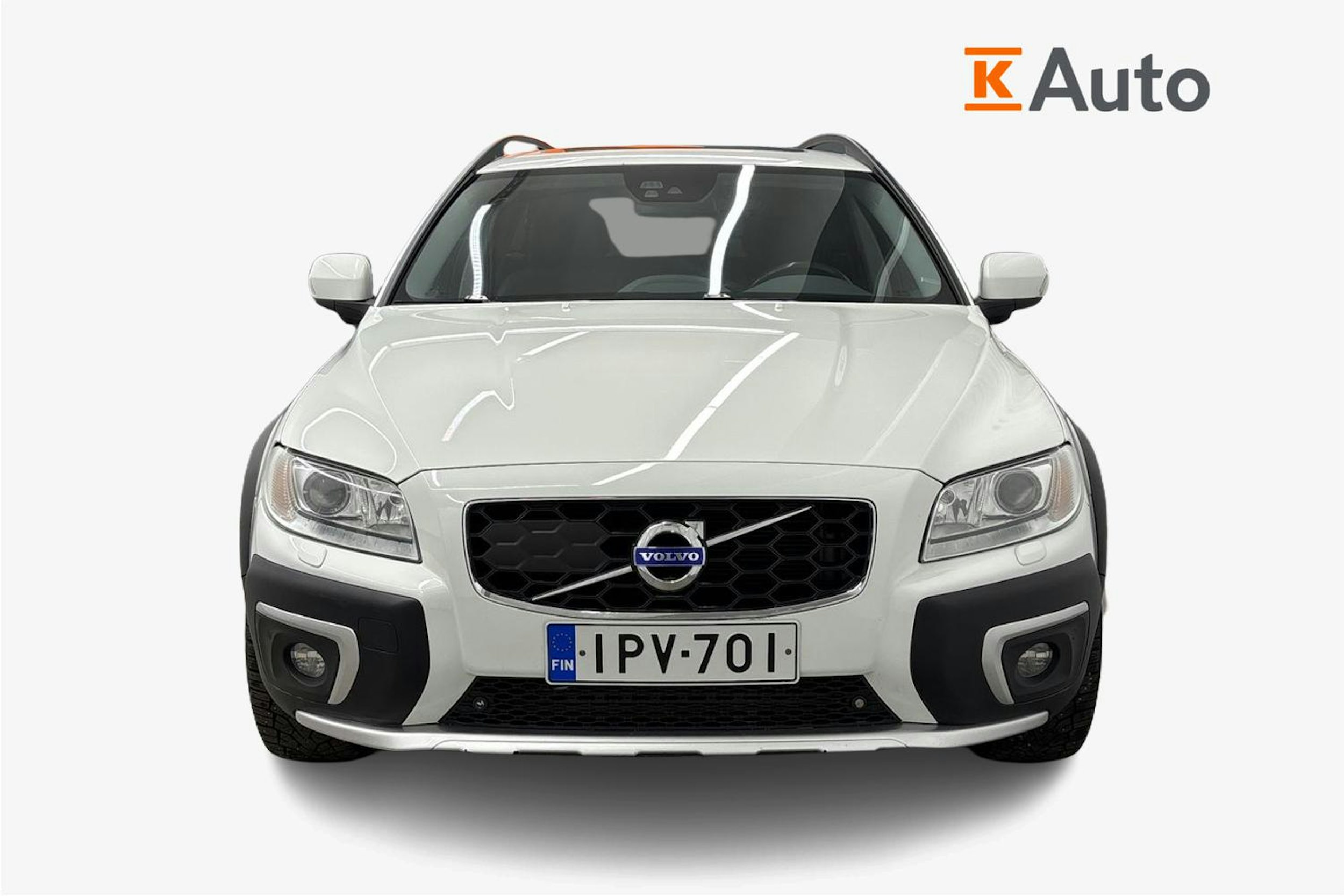Valkoinen Volvo XC70 2016 kuva 5.