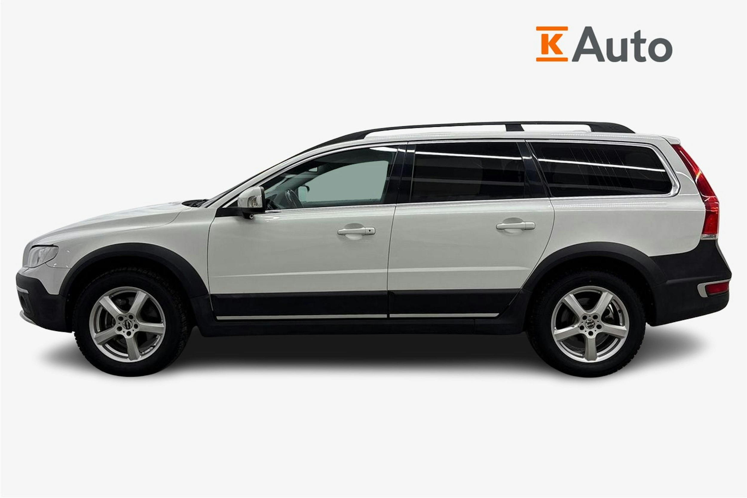 Valkoinen Volvo XC70 2016 kuva 6.