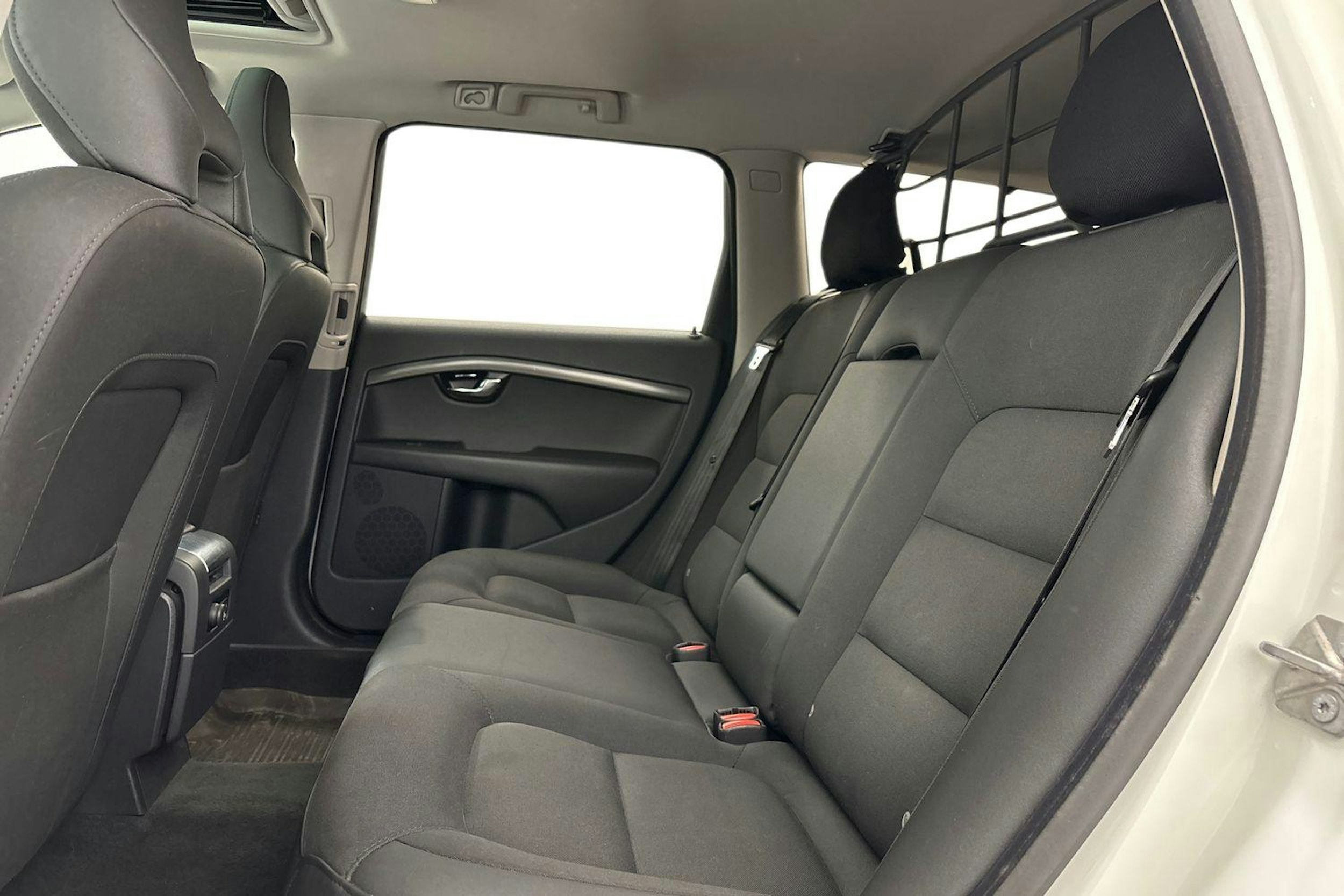 Valkoinen Volvo XC70 2016 kuva 10.