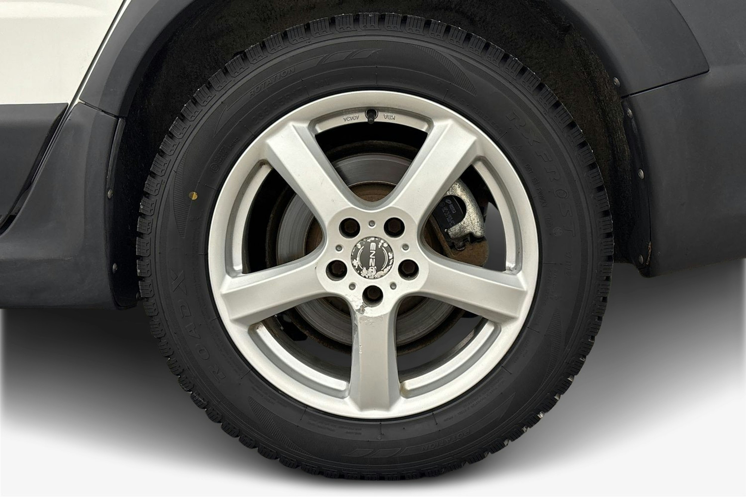 Valkoinen Volvo XC70 2016 kuva 11.