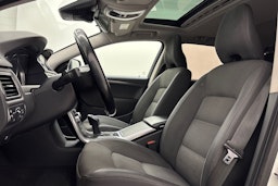 Valkoinen Volvo XC70 2016 kuva 14.