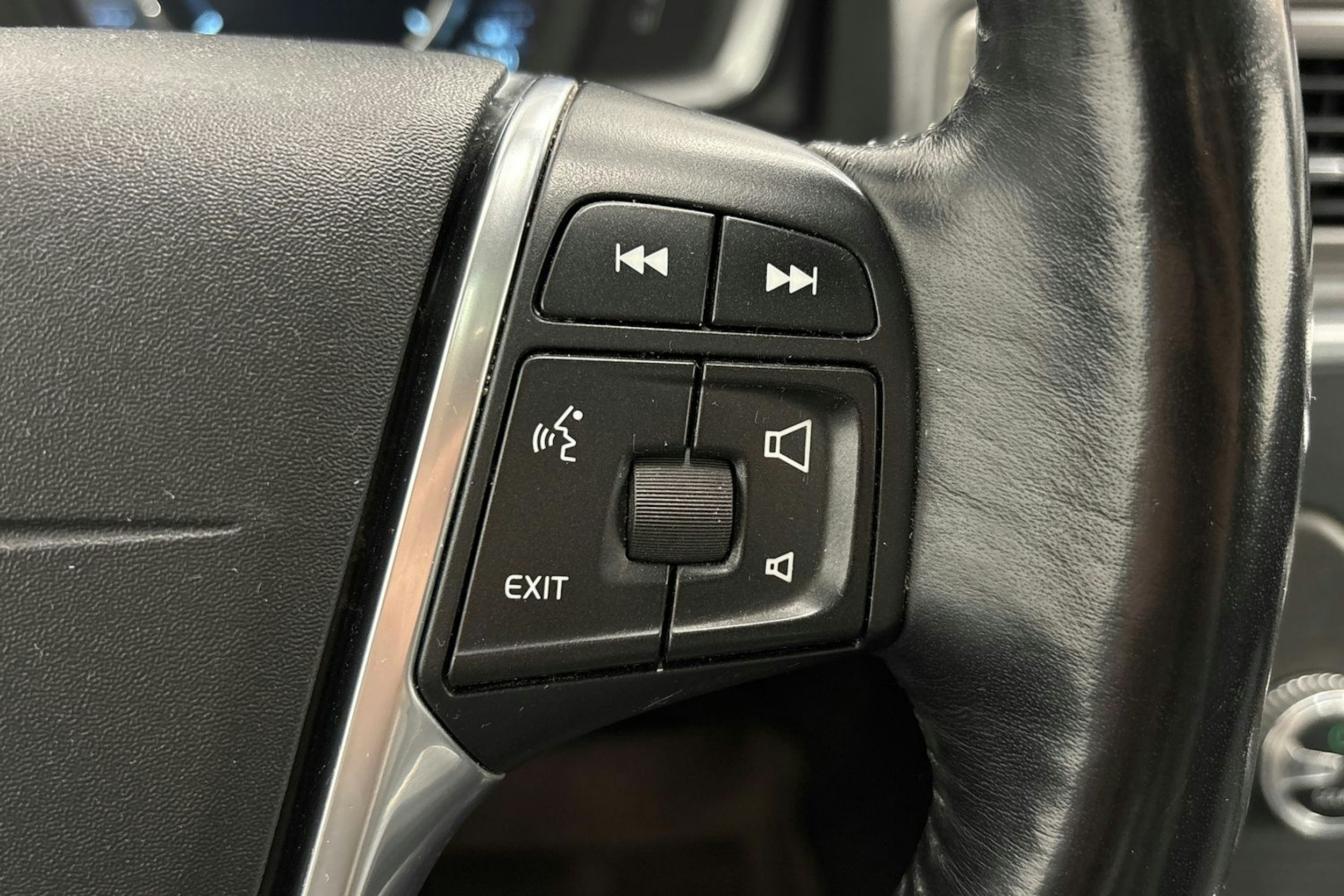 Valkoinen Volvo XC70 2016 kuva 18.