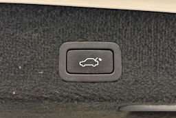 Valkoinen Volvo XC70 2016 kuva 27.