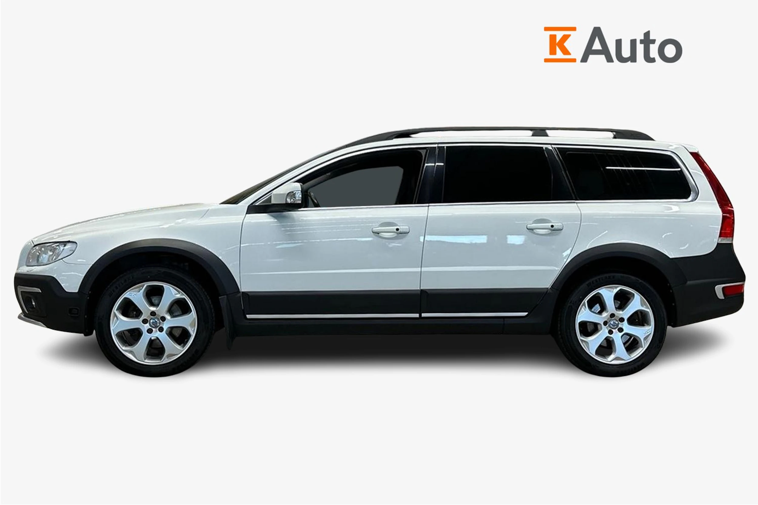 valkoinen Volvo XC70 2016 kuva 5.