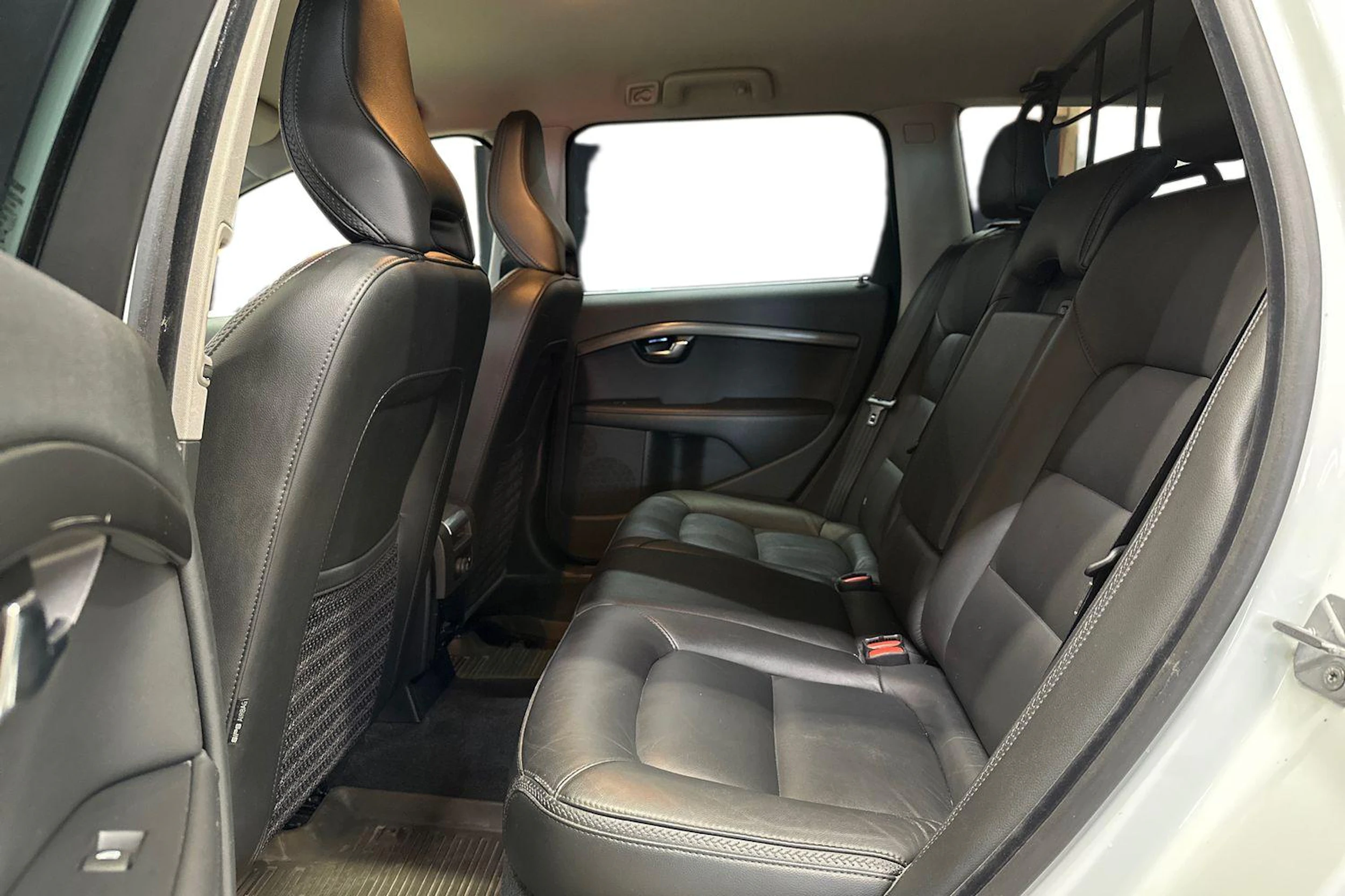 valkoinen Volvo XC70 2016 kuva 8.