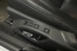 valkoinen Volvo XC70 2016 kuva 13.