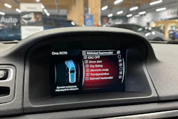 valkoinen Volvo XC70 2016 kuva 14.