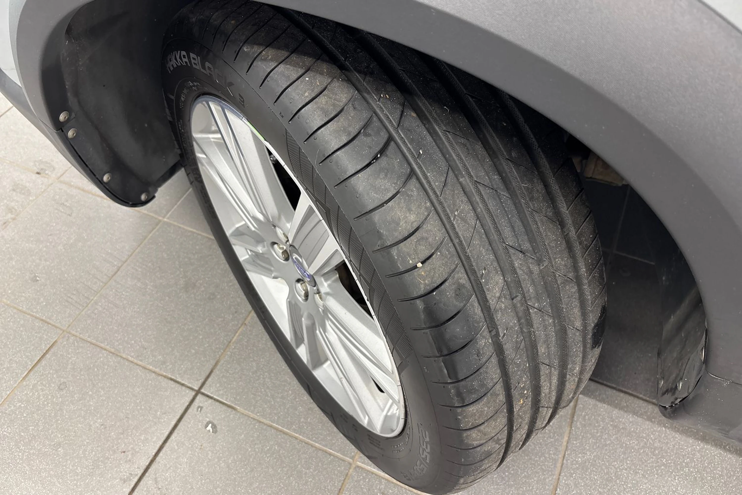 harmaa Volvo XC70 2016 kuva 10.