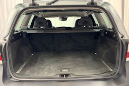 harmaa Volvo XC70 2016 kuva 13.