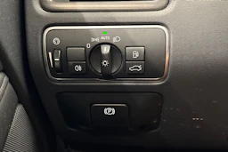 harmaa Volvo XC70 2016 kuva 18.
