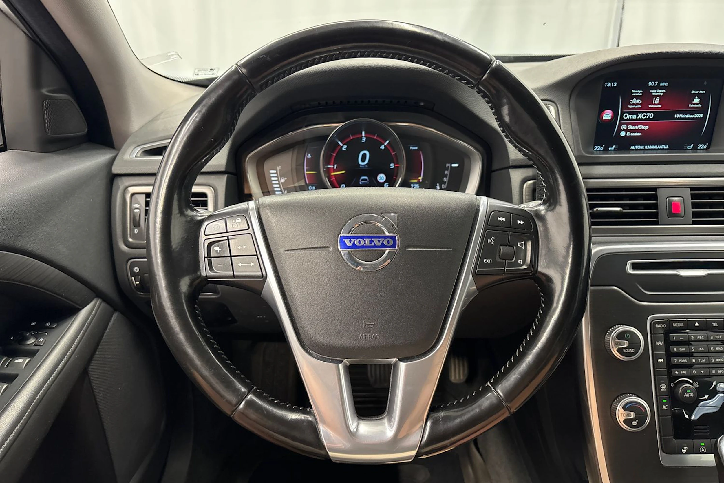 harmaa Volvo XC70 2016 kuva 20.