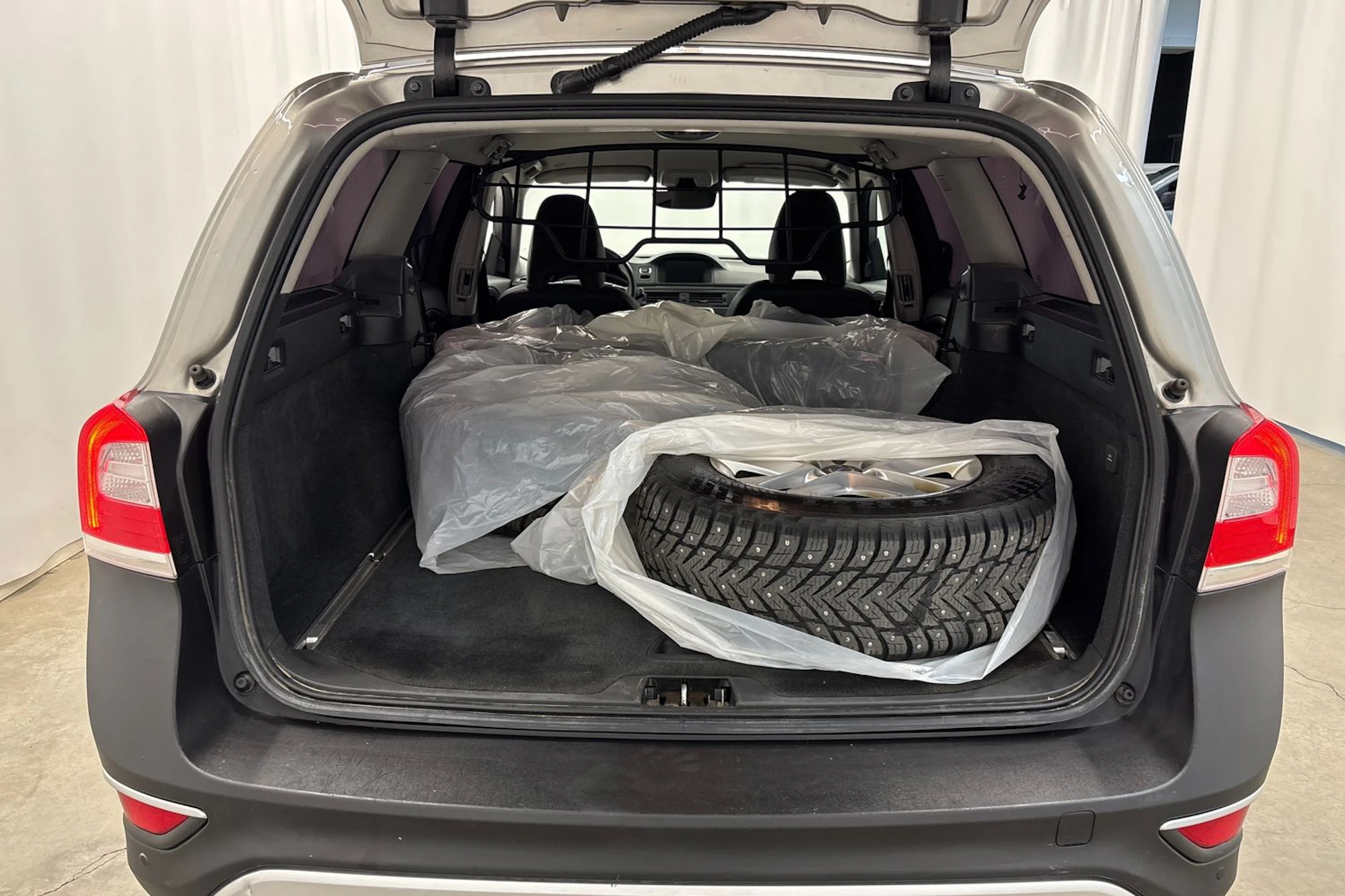 ruskea (beige) Volvo XC70 2016 kuva 18.