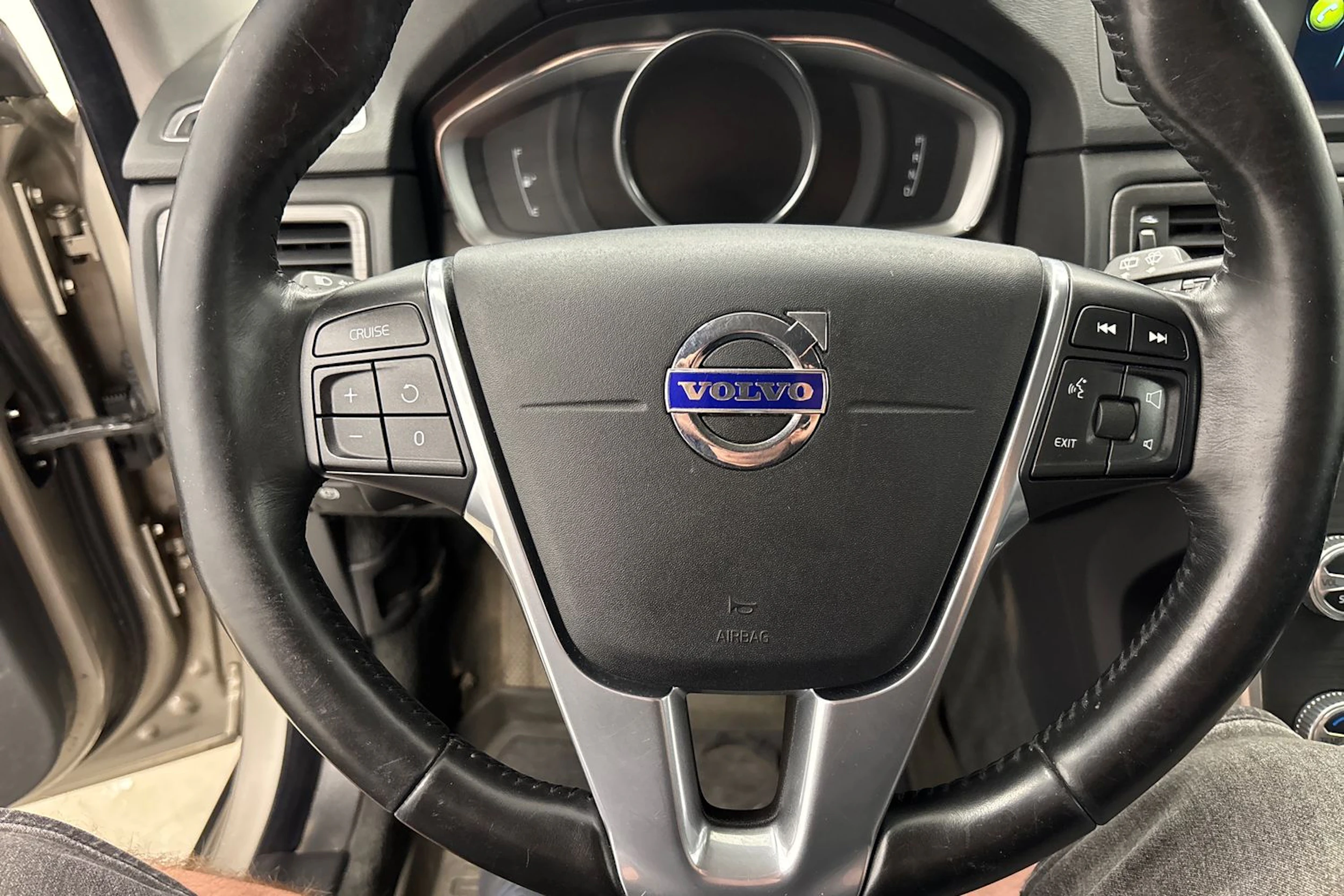 ruskea (beige) Volvo XC70 2016 kuva 22.
