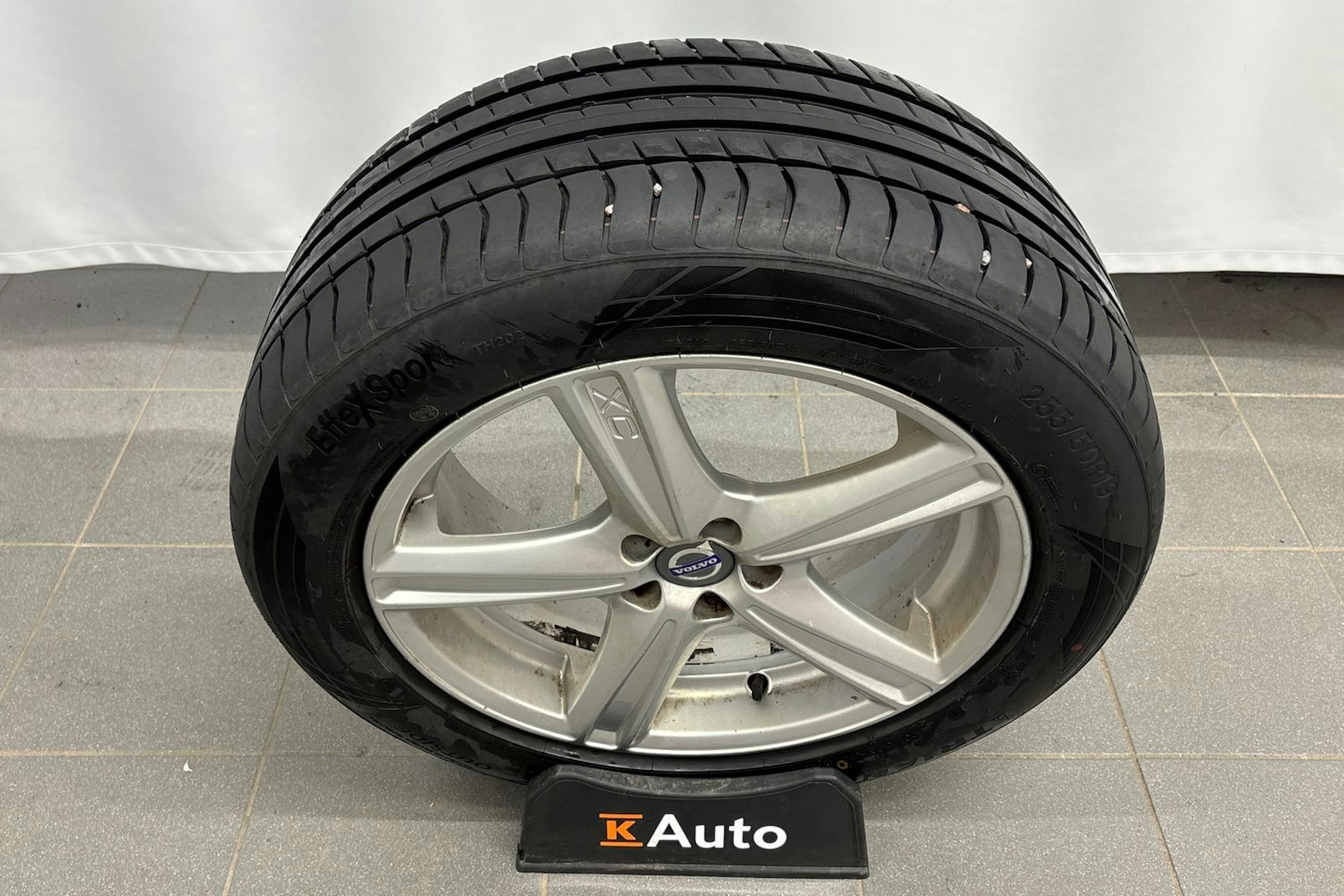 punainen Volvo XC90 2007 kuva 26.