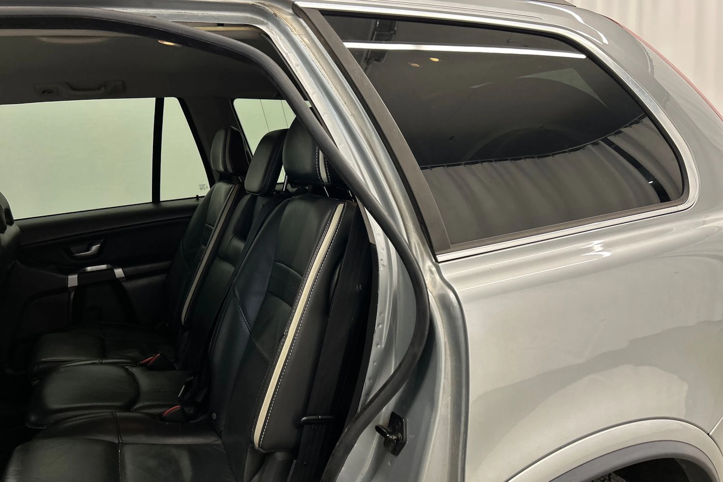 Harmaa Volvo XC90 2010 kuva 11.