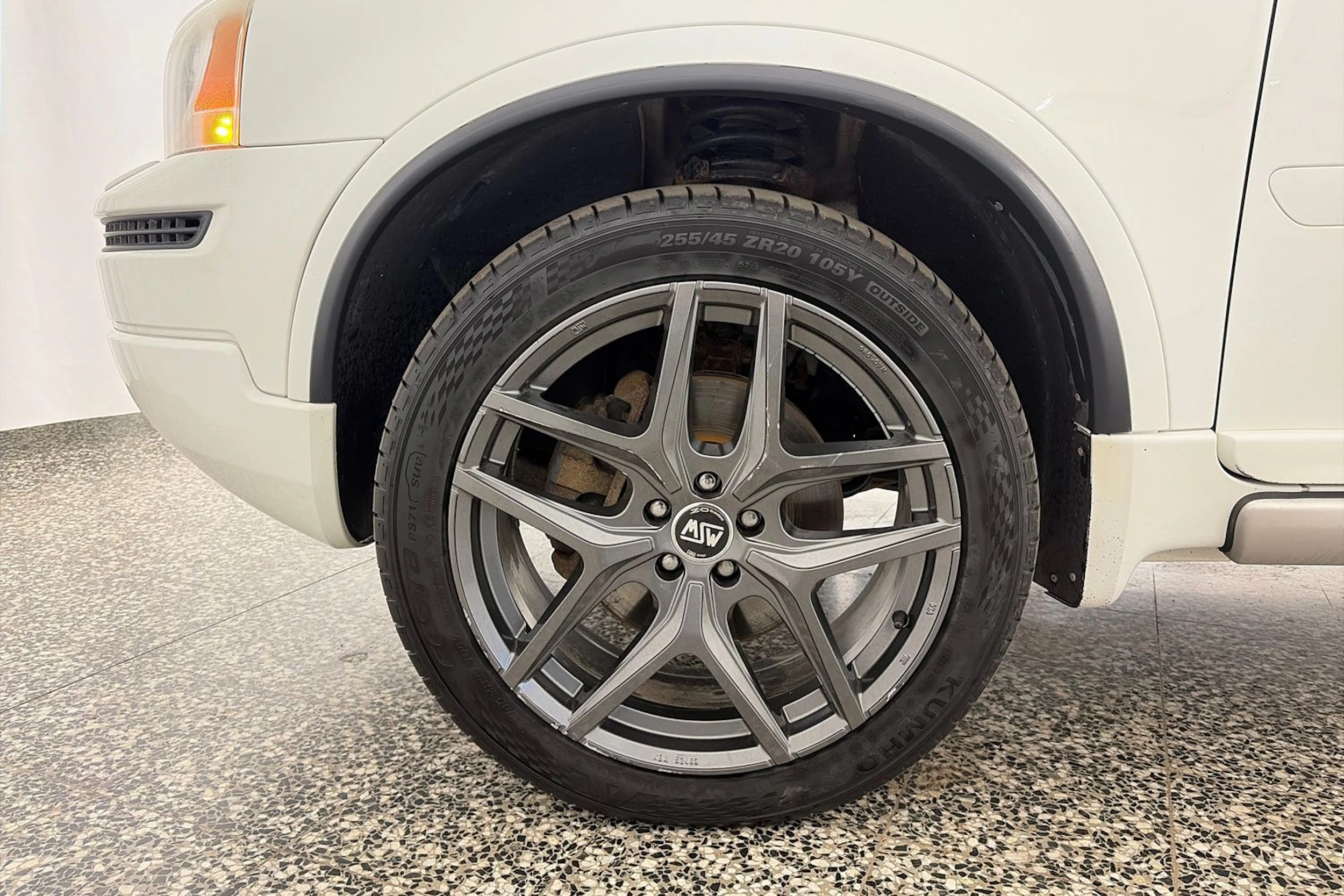 valkoinen Volvo XC90 2012 kuva 10.