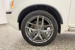 valkoinen Volvo XC90 2012 kuva 10.