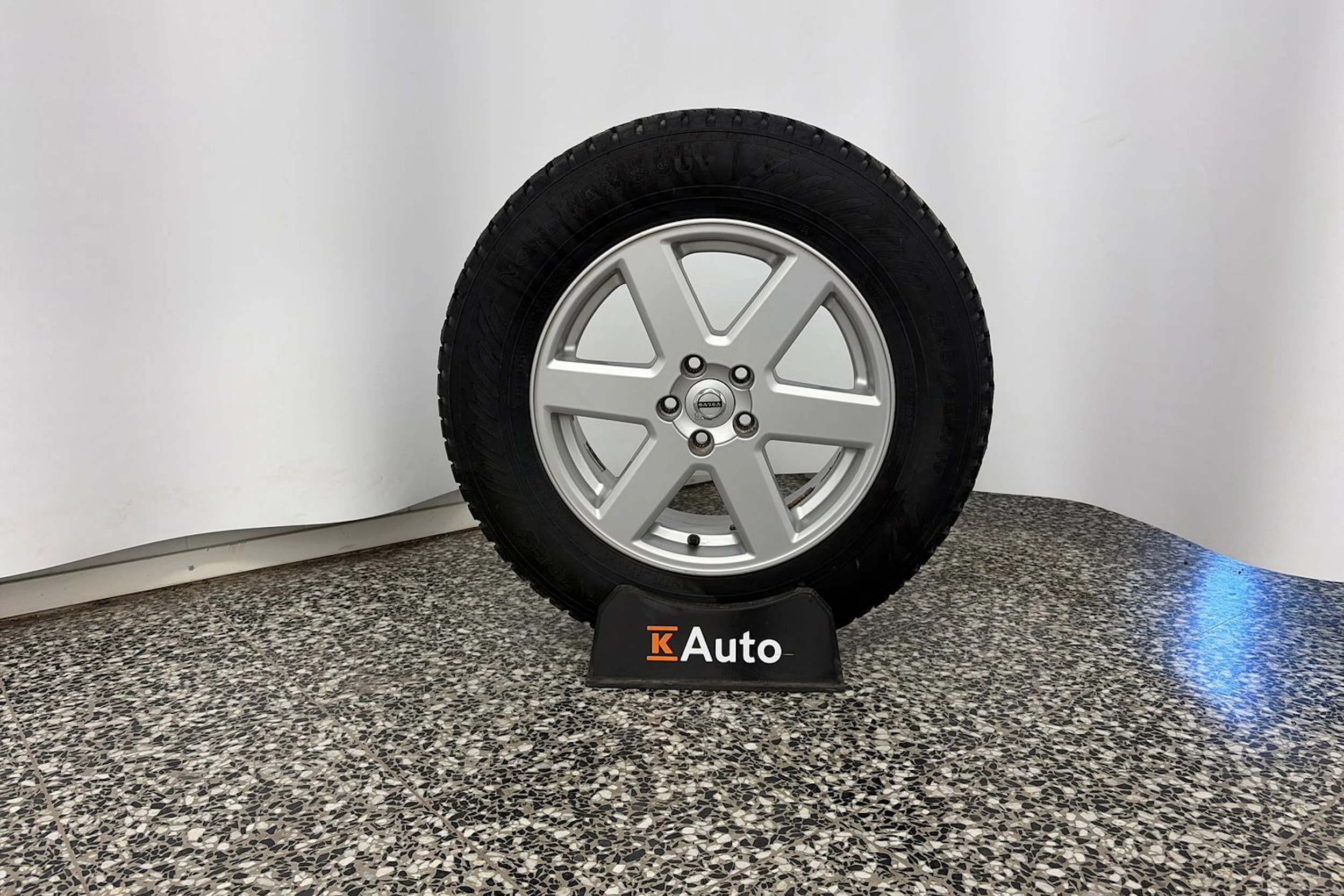 valkoinen Volvo XC90 2012 kuva 11.