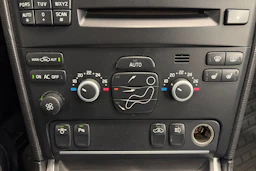 valkoinen Volvo XC90 2012 kuva 21.