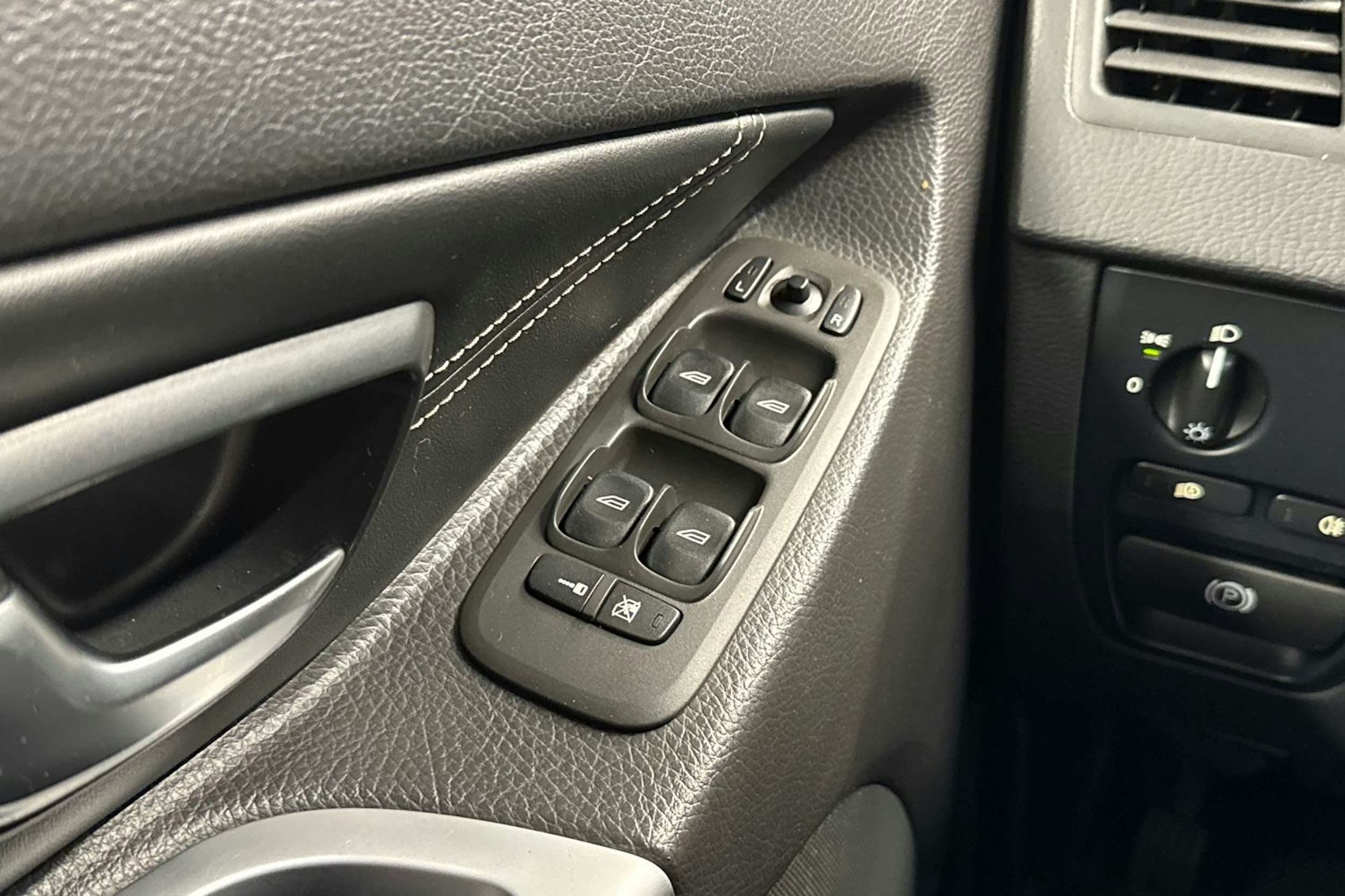 ruskea (beige) Volvo XC90 2013 kuva 22.