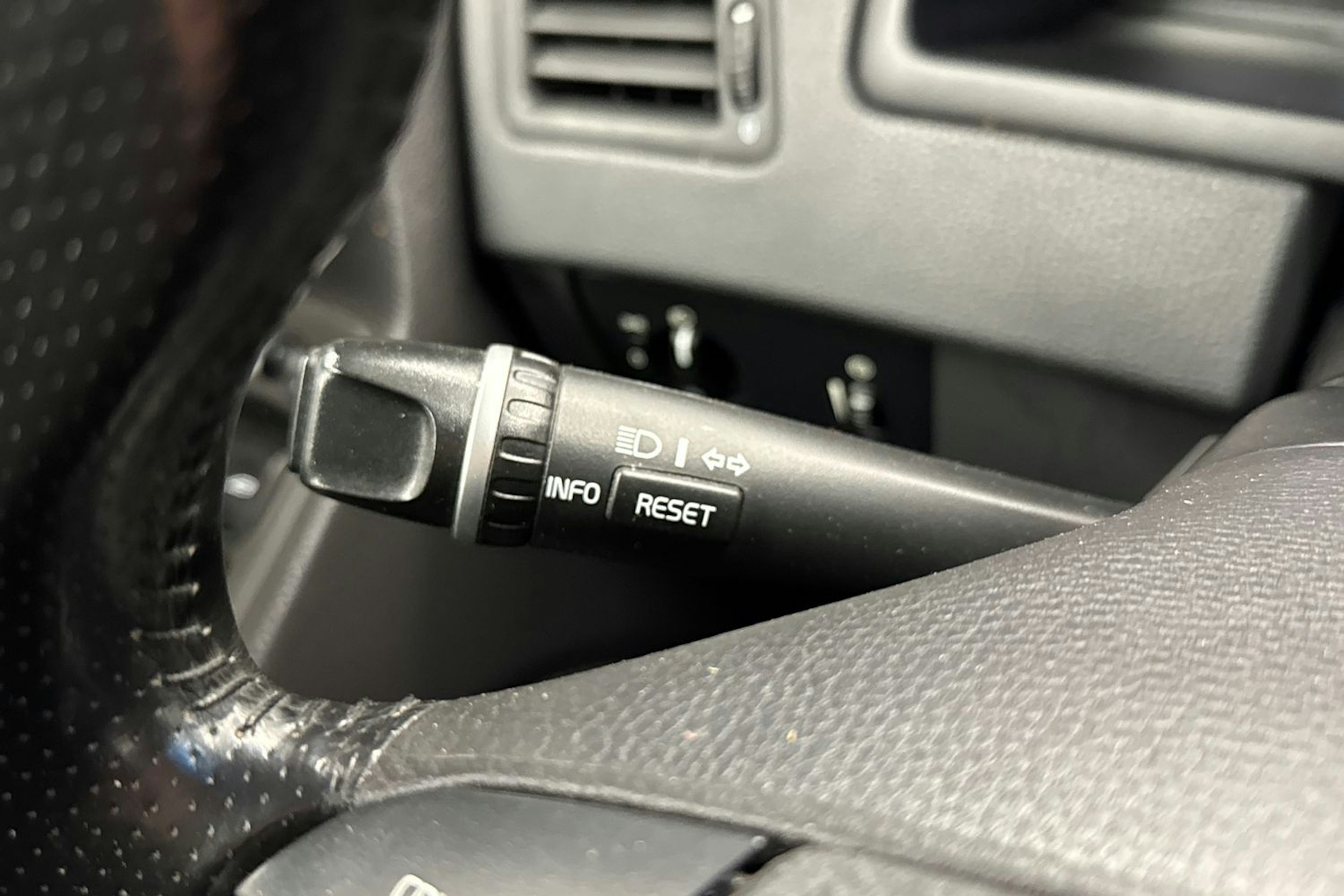 ruskea (beige) Volvo XC90 2013 kuva 26.