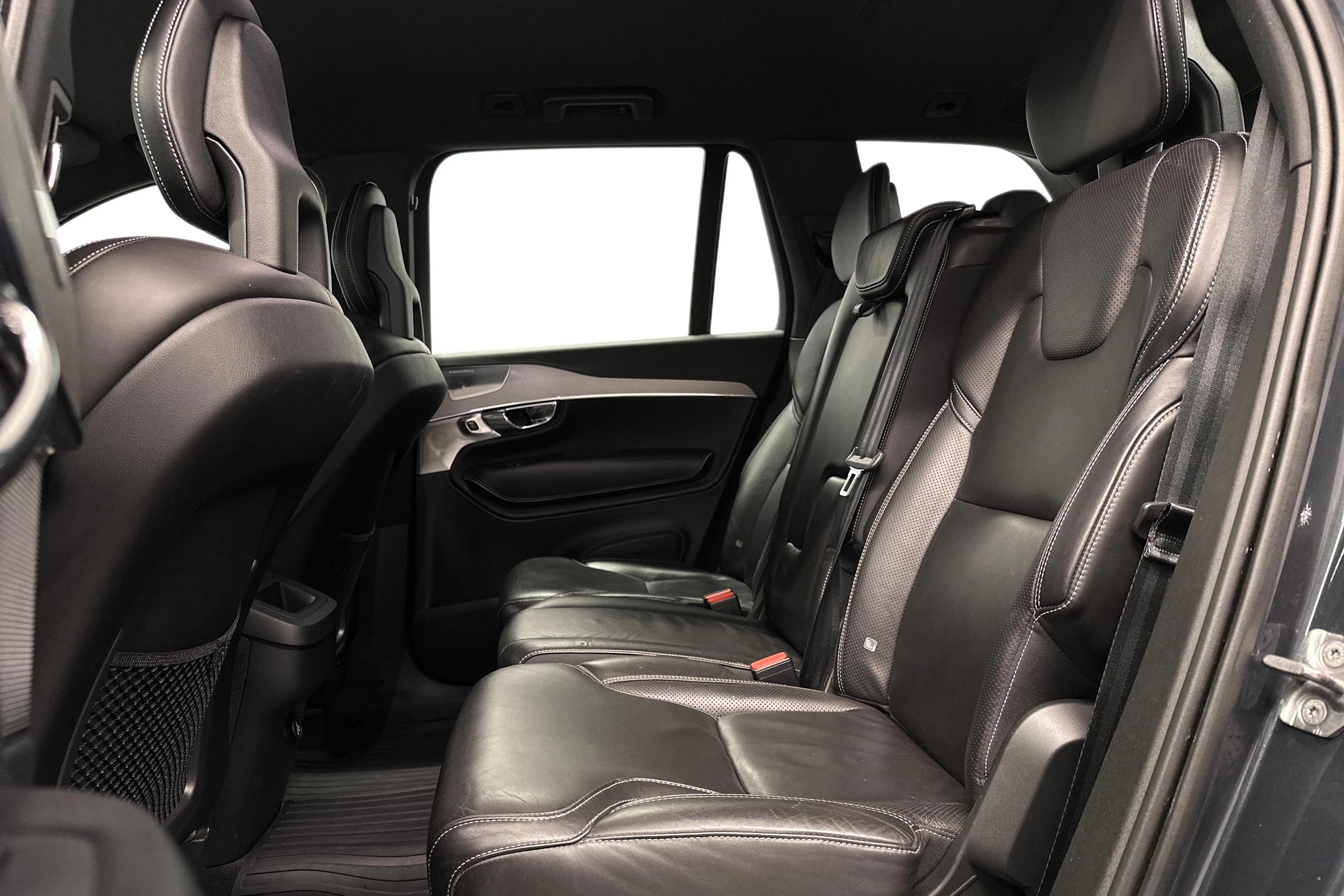 harmaa Volvo XC90 2015 kuva 11.