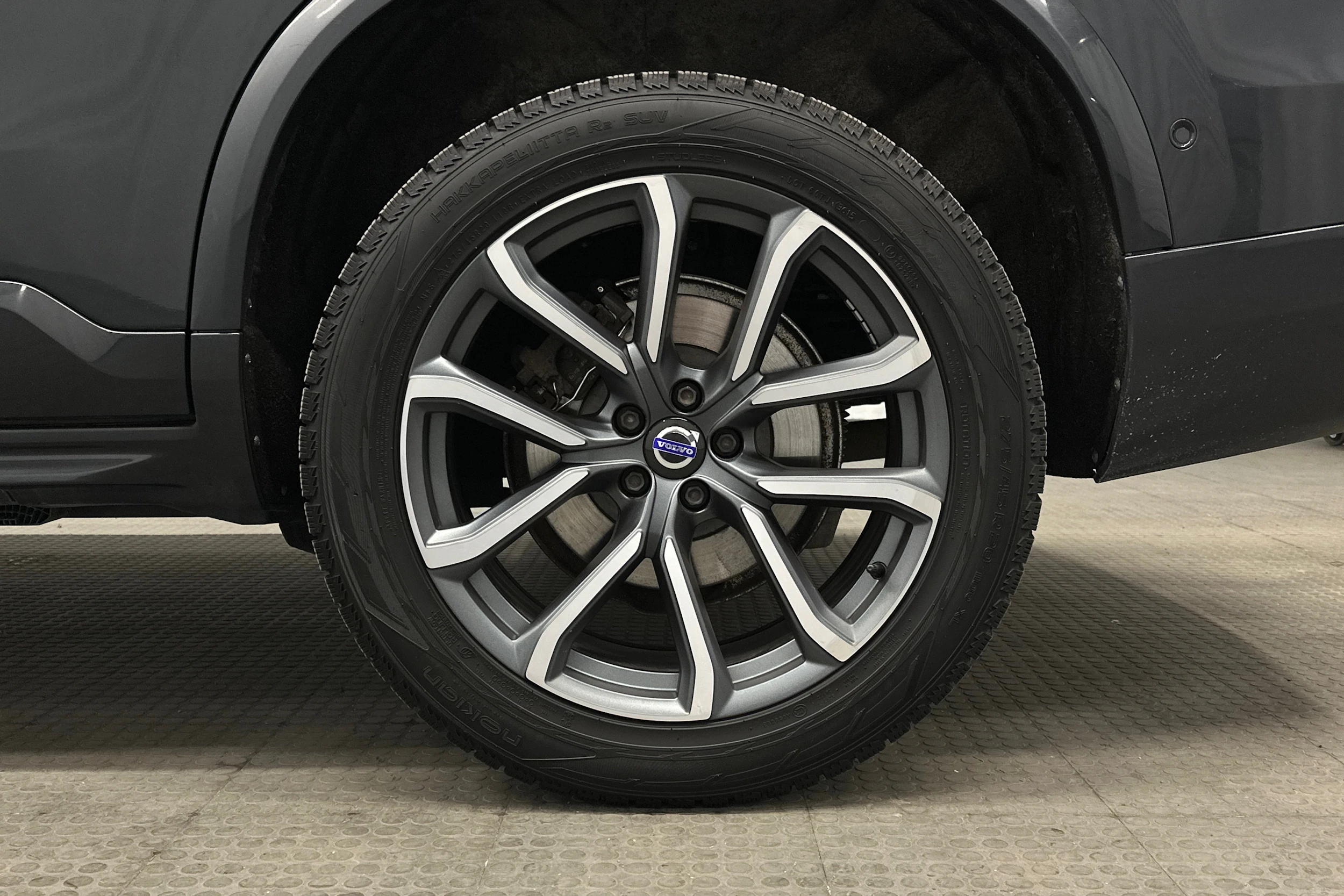 harmaa Volvo XC90 2015 kuva 13.