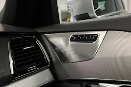 harmaa Volvo XC90 2015 kuva 23.