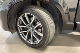 met. musta Volvo XC90 2015 kuva 13.