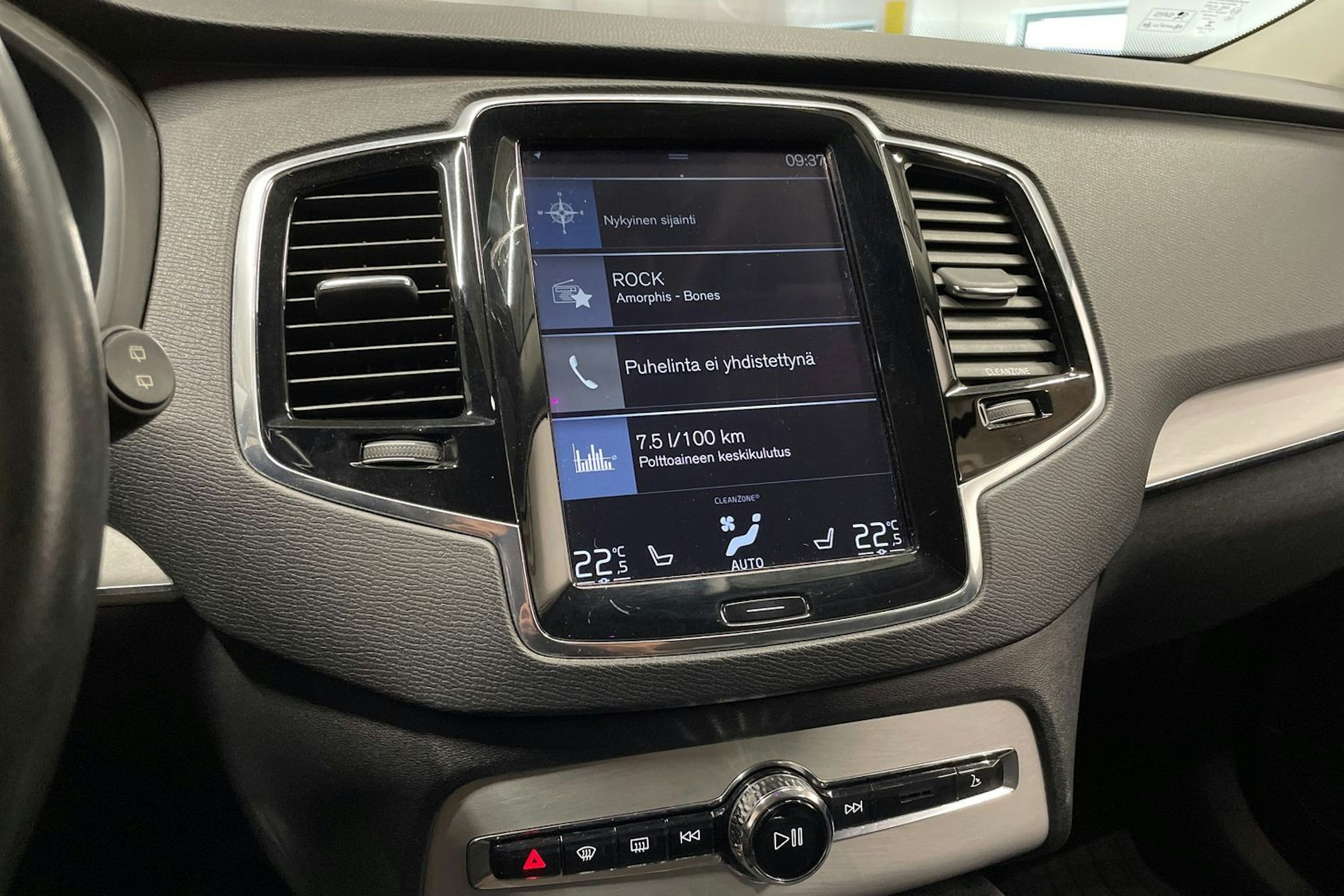 met. musta Volvo XC90 2015 kuva 17.