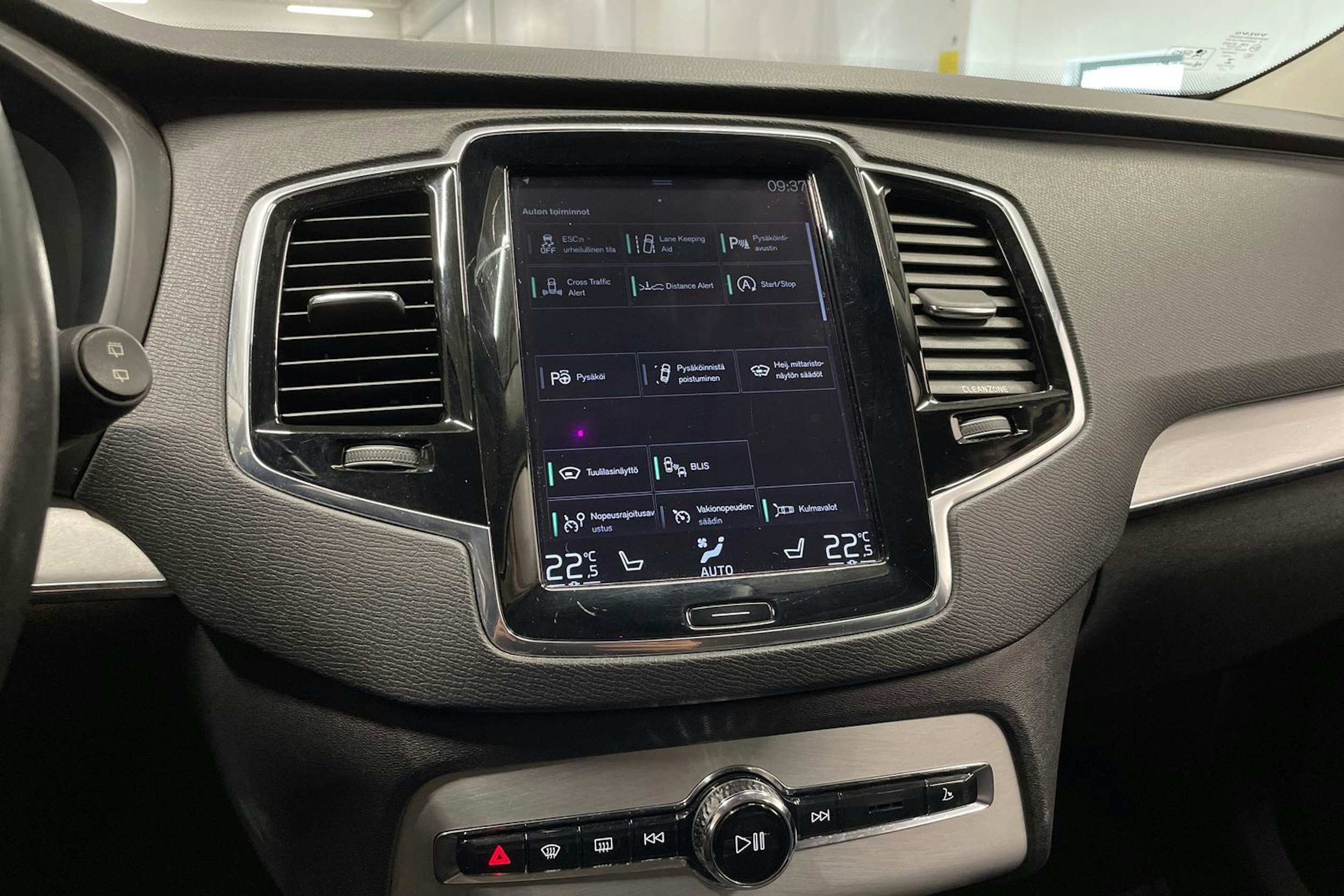 met. musta Volvo XC90 2015 kuva 20.