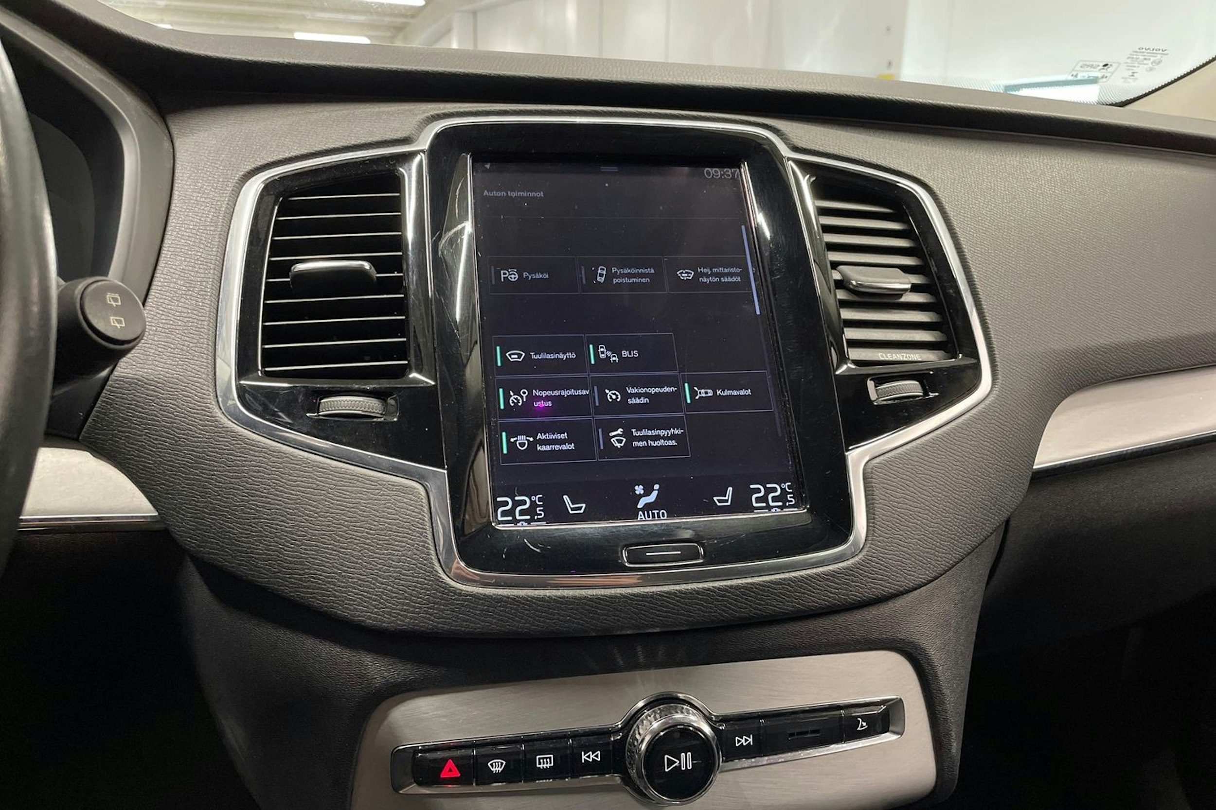 met. musta Volvo XC90 2015 kuva 21.