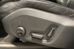 met. musta Volvo XC90 2015 kuva 27.