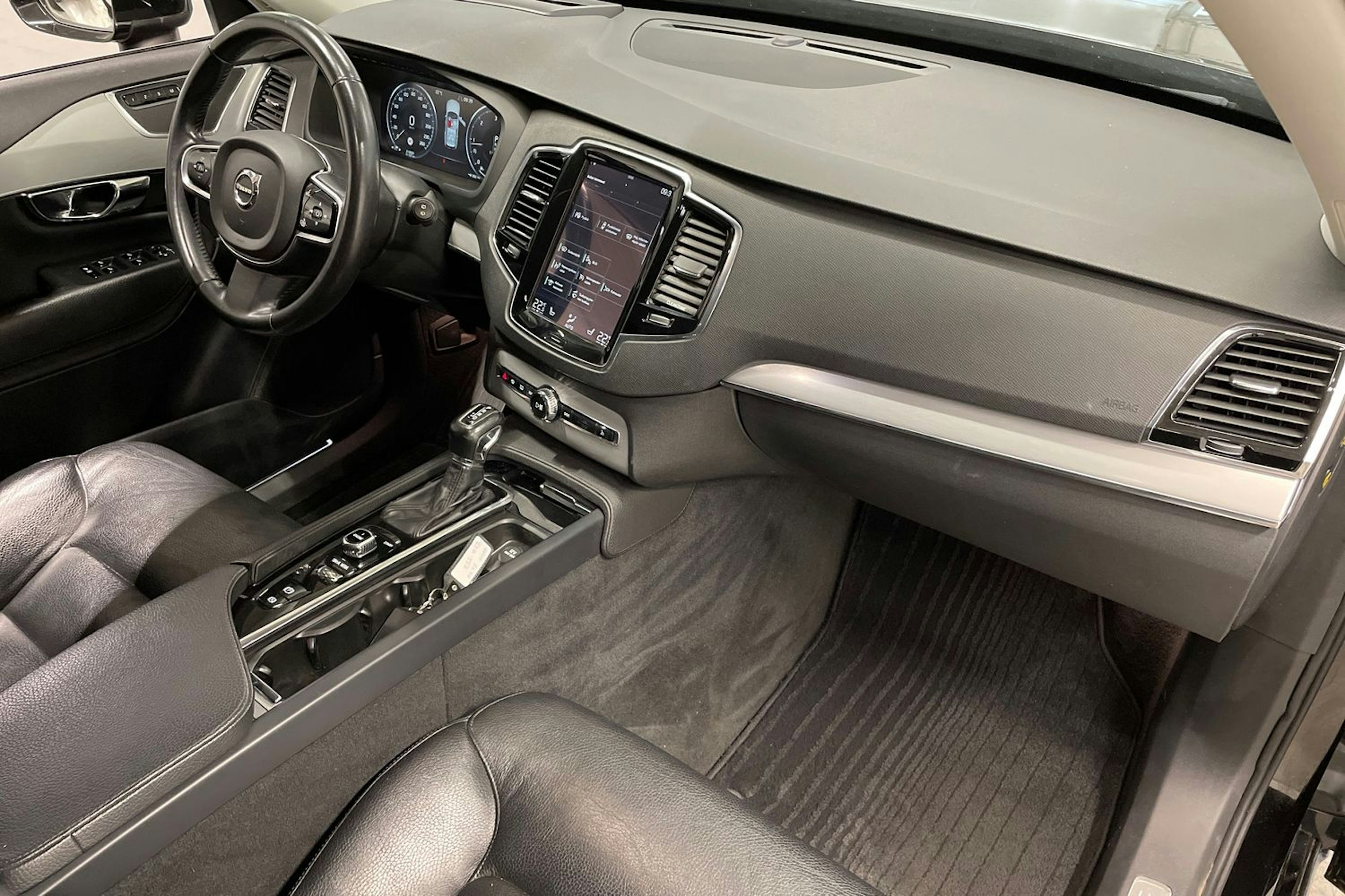 met. musta Volvo XC90 2015 kuva 31.