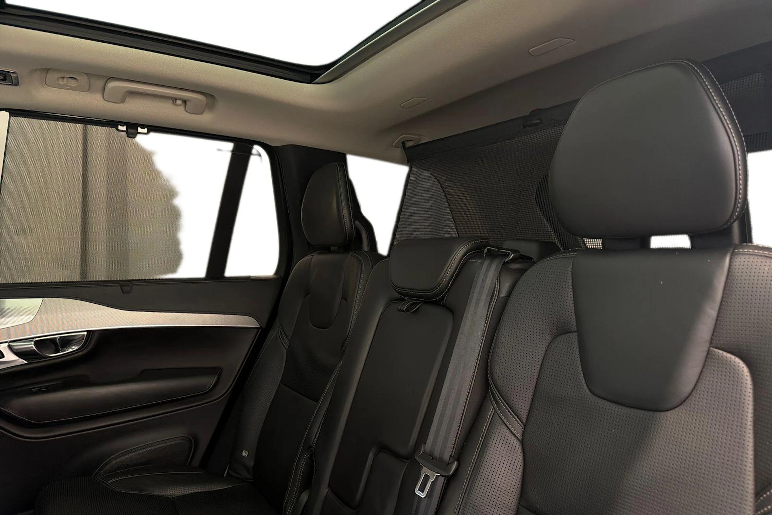 musta Volvo XC90 2015 kuva 8.